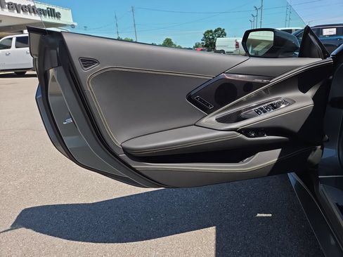 Used 2023 Chevrolet Corvette Stingray Premium Conv w/ Z51 Performance Package RWD image 27