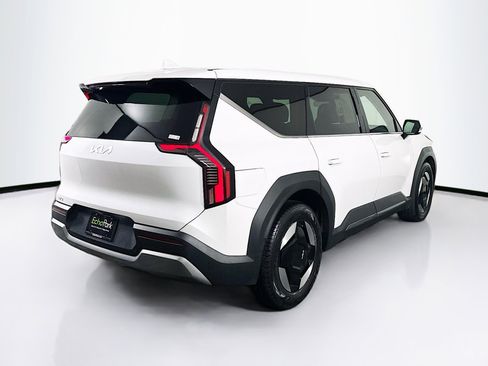 Used 2024 Kia EV9 Light Long Range image 9