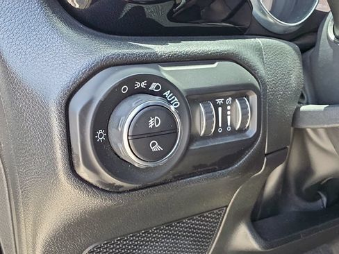 Used 2022 Jeep Gladiator Sport AWD/4WD image 29