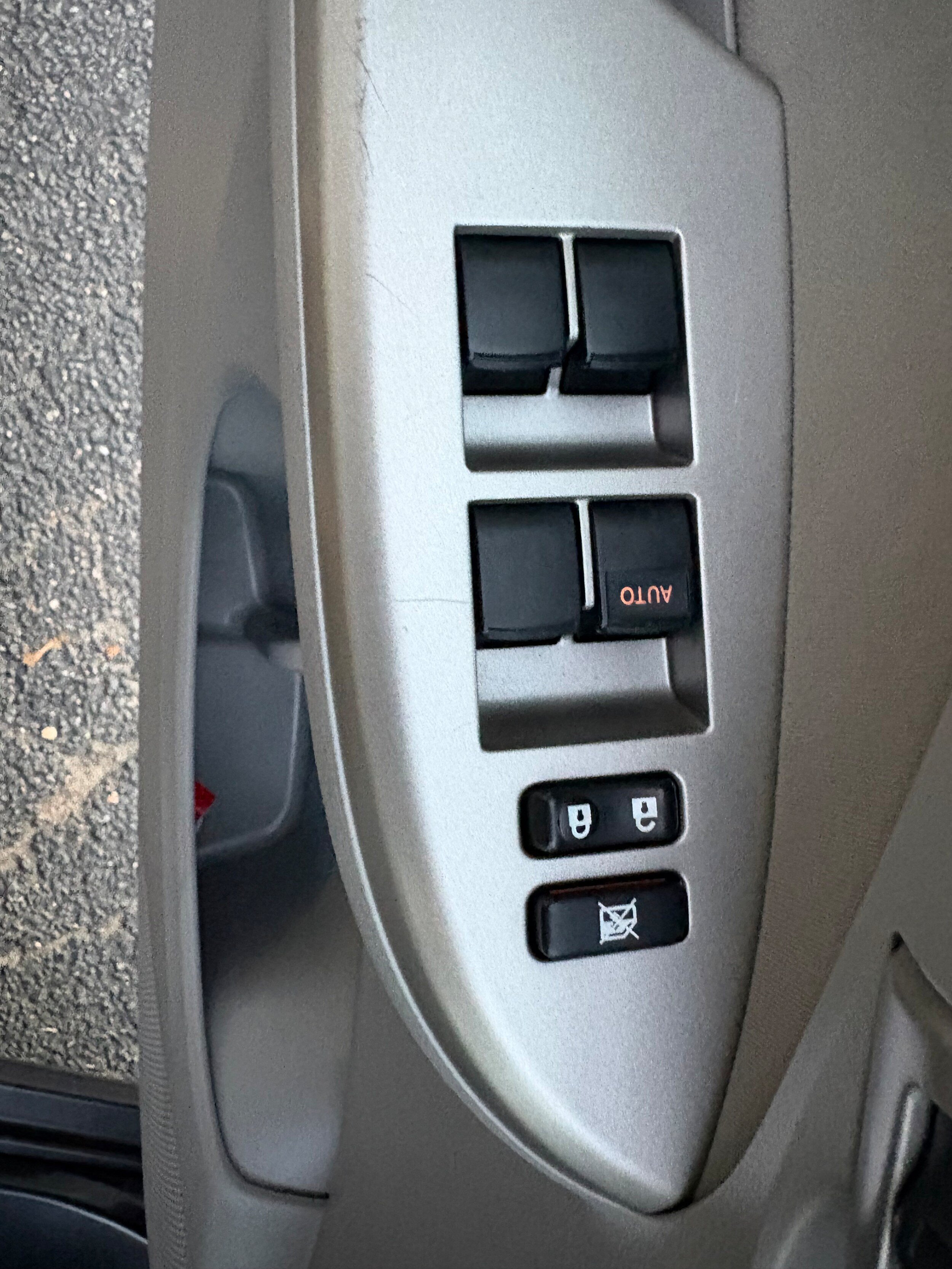 Used 2010 Toyota Corolla LE w/ All Weather Guard Pkg FWD image 25