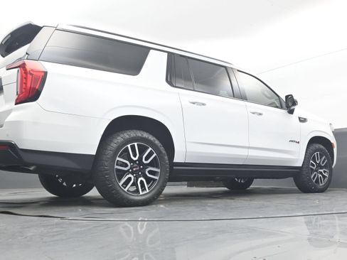 Used 2021 GMC Yukon XL AT4 w/ AT4 Premium Plus Package AWD/4WD image 29