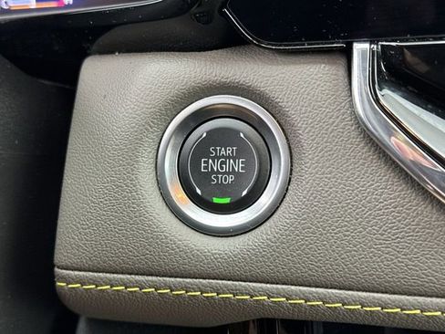 Certified 2024 Chevrolet Colorado ZR2 w/ ZR2 Convenience Package III image 16