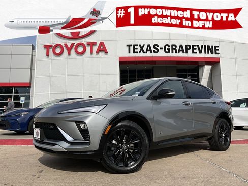 Used 2025 Buick Envista Sport Touring image 1