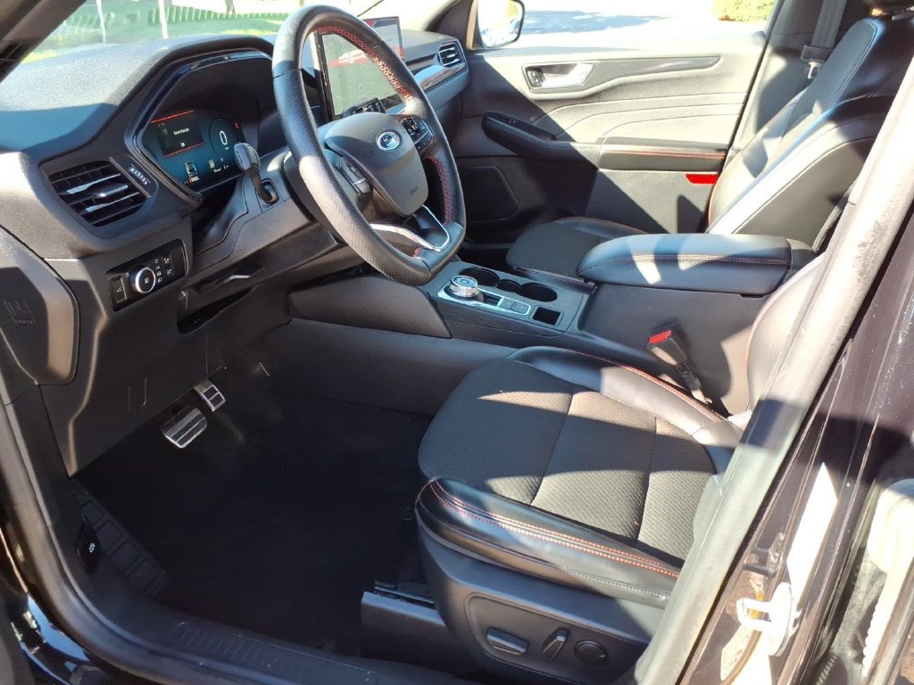 Used 2024 Ford Escape ST-Line Select w/ Tech Pack #2 AWD/4WD image 10