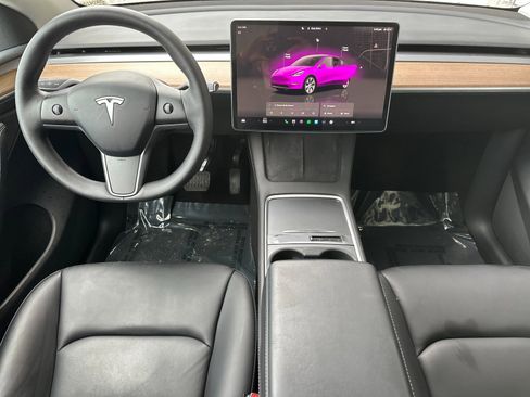 Used 2023 Tesla Model Y Long Range image 12