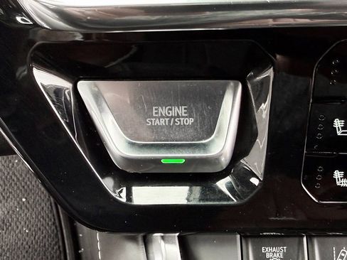 Used 2024 GMC Sierra 2500 Denali Ultimate image 10