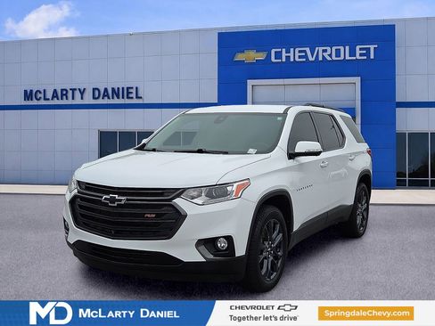 Used 2020 Chevrolet Traverse RS w/ LPO, Floor Liner Package FWD image 2