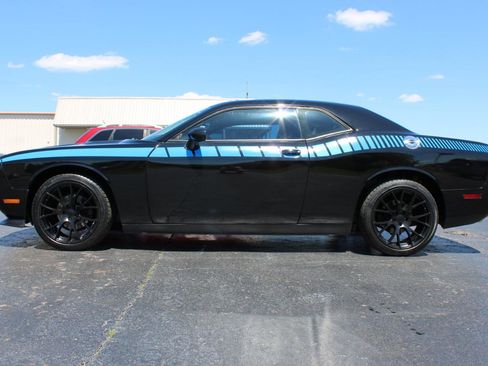 Used 2014 Dodge Challenger SXT RWD image 12