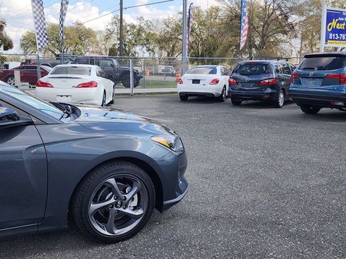 Used 2019 Hyundai Veloster 2.0 image 5