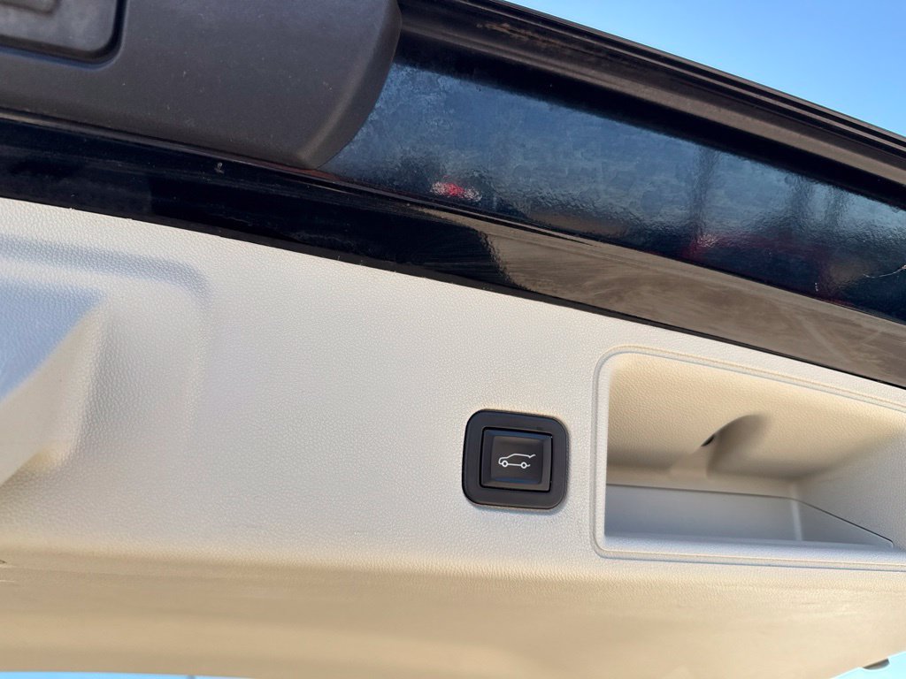 Used 2019 GMC Terrain Denali w/ Advanced Safety Package AWD/4WD image 10