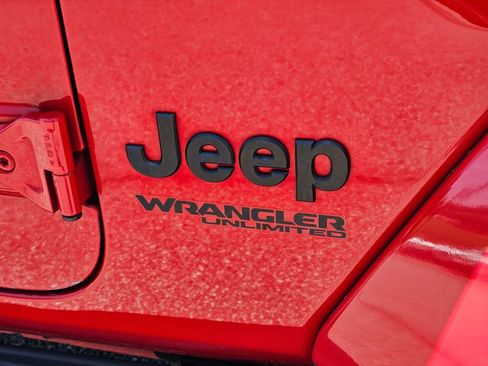 Used 2021 Jeep Wrangler Unlimited Sahara AWD/4WD image 7