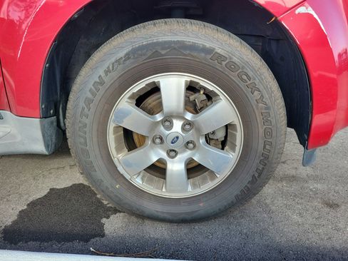 Used 2011 Ford Escape Limited w/ 302A Rapid Spec Order Code FWD image 5