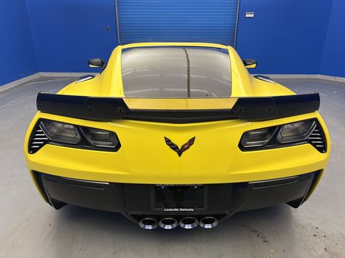 Used 2016 Chevrolet Corvette Z06 w/ 2LZ Preferred Equipment Group image 6