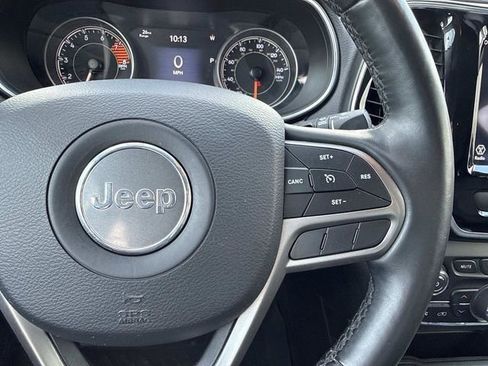 Used 2019 Jeep Cherokee Limited w/ Trailer Tow Group AWD/4WD image 16