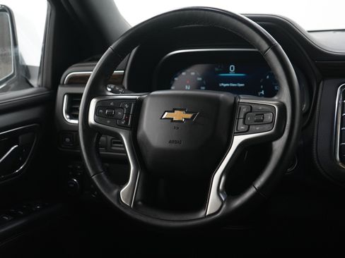 Used 2024 Chevrolet Tahoe Premier AWD/4WD image 17