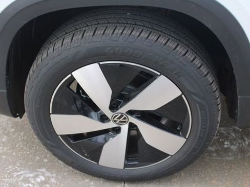 New 2026 Volkswagen Taos S AWD/4WD image 7