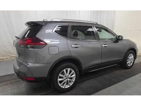 Used 2019 Nissan Rogue SV AWD/4WD image 3