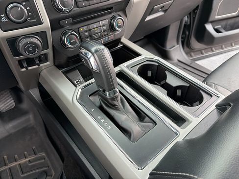 Used 2018 Ford F150 Lariat image 11