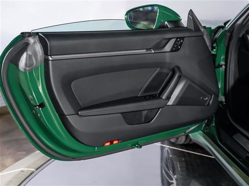 Certified 2025 Porsche 911 Carrera image 22