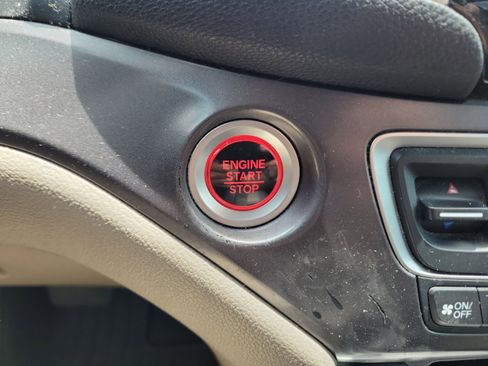 Used 2017 Honda Pilot EX-L image 32