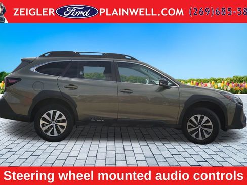 Used 2024 Subaru Outback Premium AWD/4WD image 6