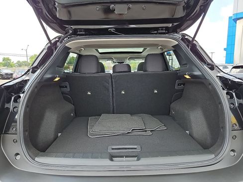 Used 2026 Nissan Kicks SV w/ SV Premium Package FWD image 30