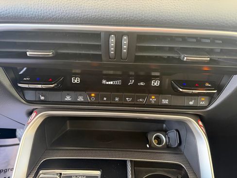 Used 2024 MAZDA CX-90 3.3 Turbo w/ Premium Package AWD/4WD image 29