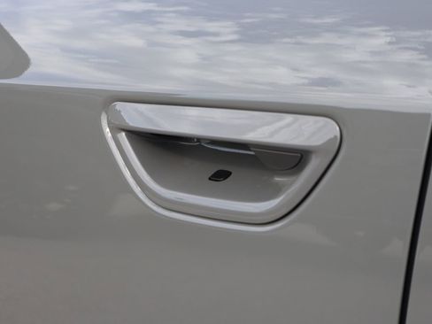 New 2026 Jeep Cherokee Laredo AWD/4WD image 19
