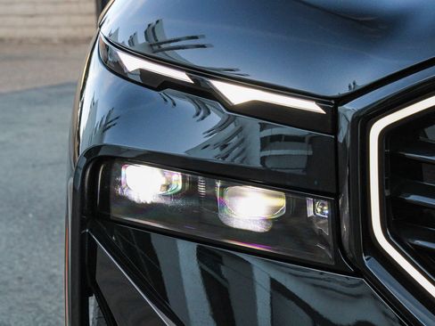 Used 2024 BMW XM image 4