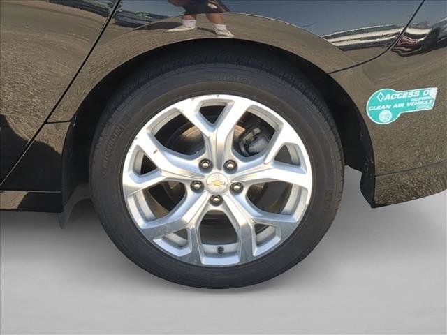 Used 2017 Chevrolet Volt Premier w/ Driver Confidence II Package FWD image 23