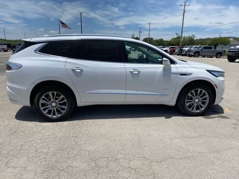 Used 2022 Buick Enclave Avenir FWD image 7