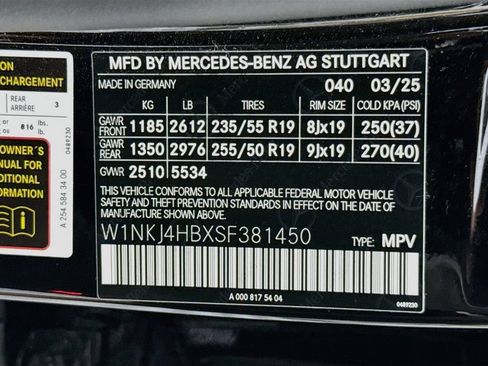 Certified 2025 Mercedes-Benz GLC 300 4MATIC image 33