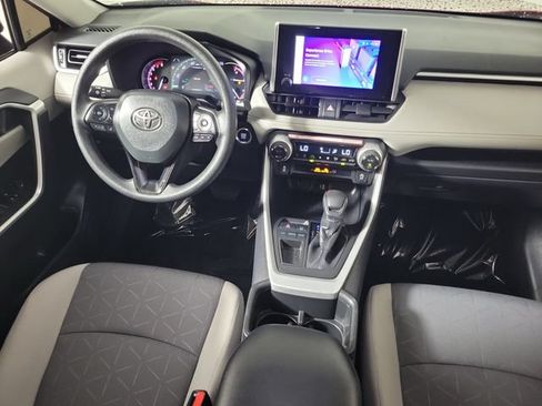 Used 2024 Toyota RAV4 XLE w/ Convenience Package FWD image 15