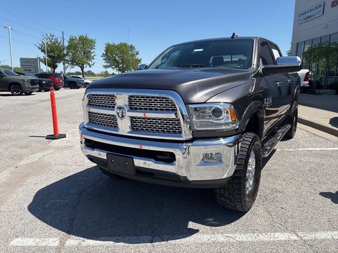Used 2018 RAM 2500 Laramie image 12