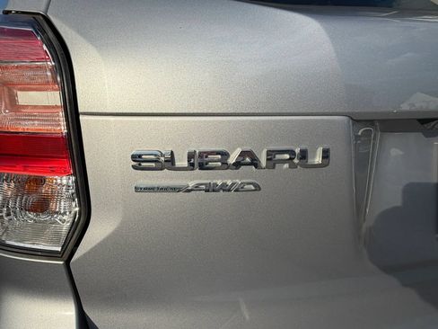 Used 2018 Subaru Forester 2.5i Premium AWD/4WD image 36