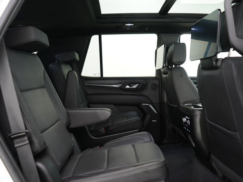 Used 2024 GMC Yukon Denali w/ Advanced Technology Package AWD/4WD image 15