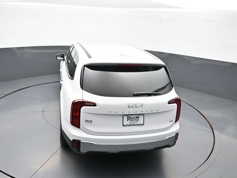 Used 2024 Kia Telluride LX AWD/4WD image 39