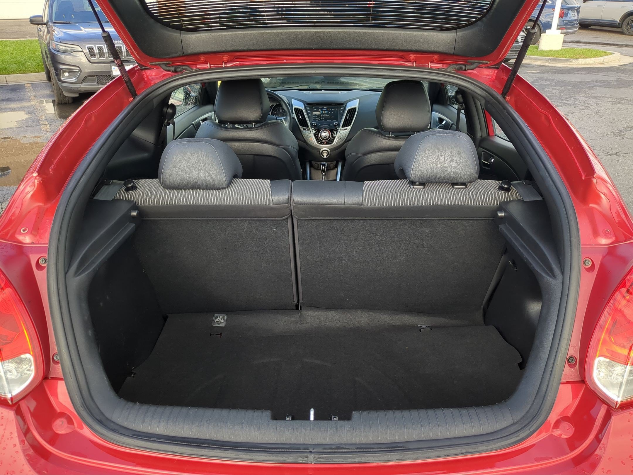 Used 2016 Hyundai Veloster w/ Option Group 03 FWD image 30