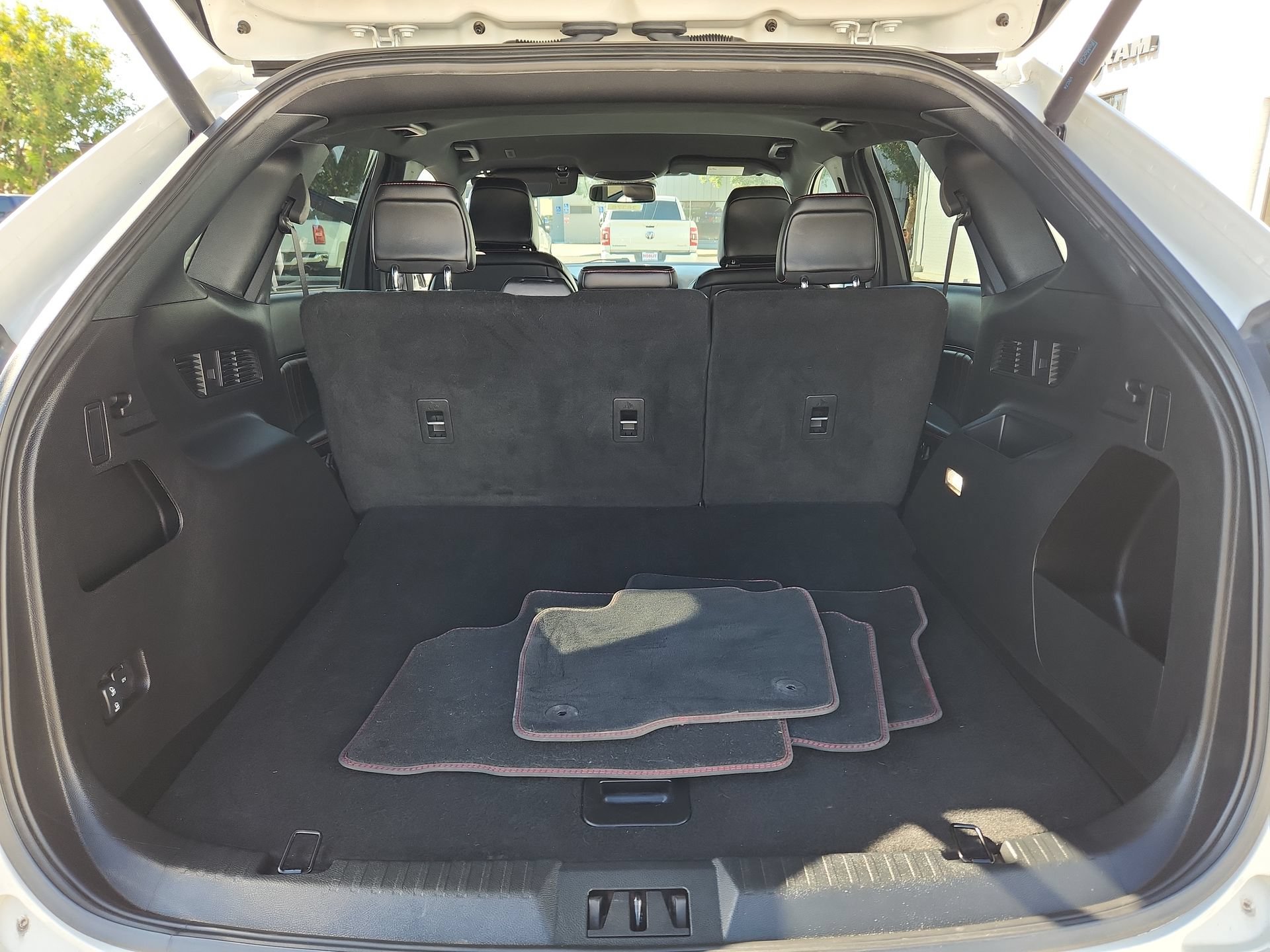 Used 2024 Ford Edge ST-Line AWD/4WD image 19