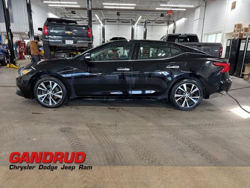 Used 2018 Nissan Maxima 3.5 SV image 1