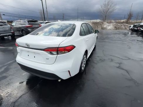 Used 2023 Toyota Corolla LE image 8