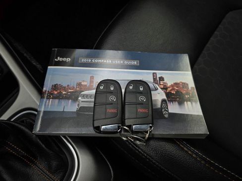 Used 2019 Jeep Compass Latitude w/ Popular Equipment Group AWD/4WD image 41