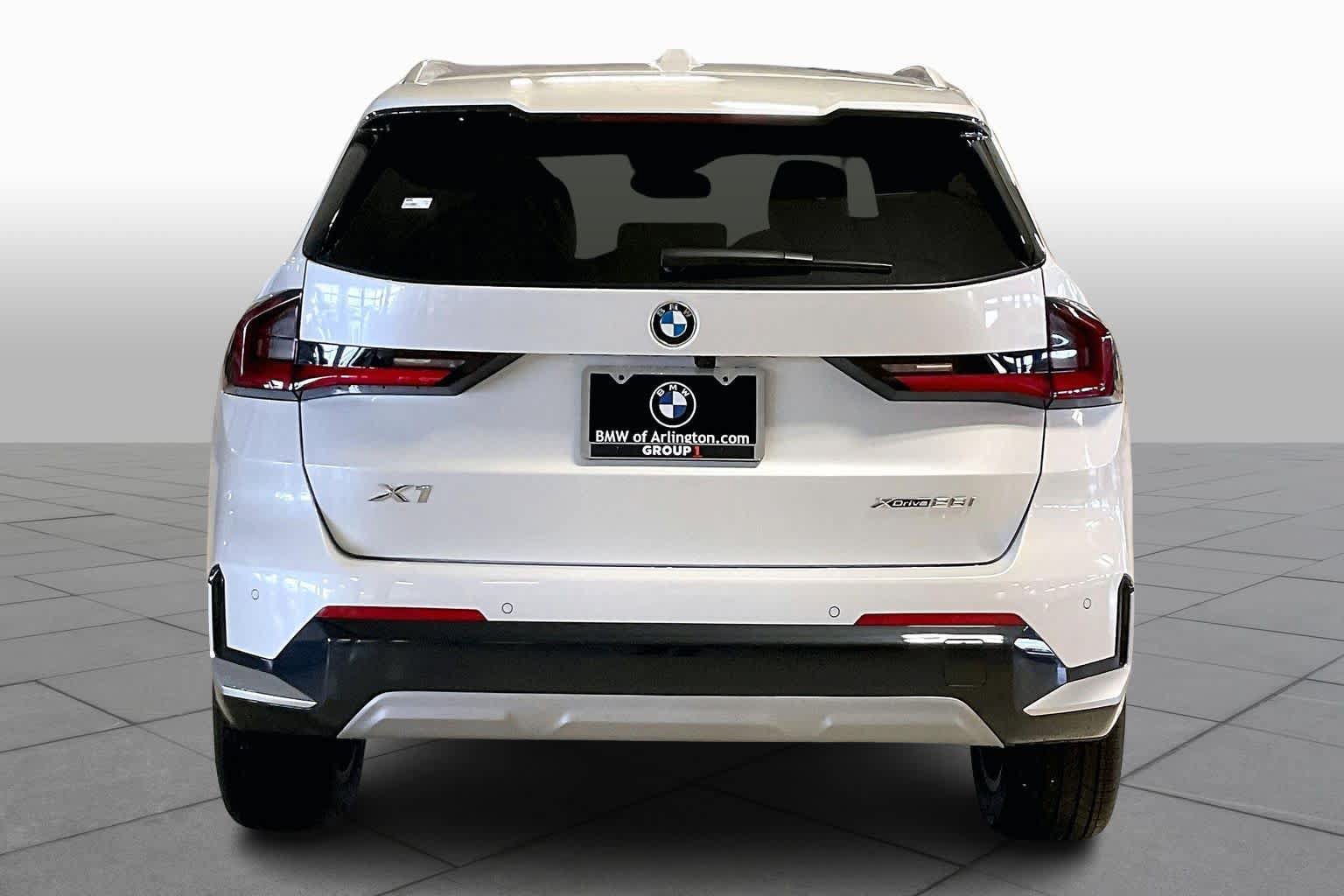 Used 2026 BMW X1 xDrive28i w/ Convenience Package AWD/4WD image 4