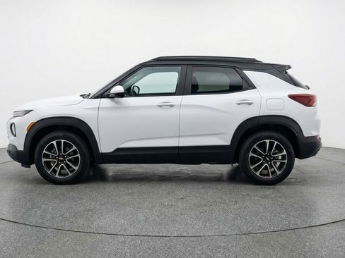 Used 2025 Chevrolet TrailBlazer LT image 5