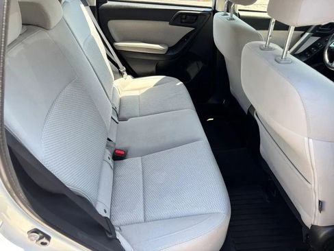 Used 2017 Subaru Forester 2.5i AWD/4WD image 16