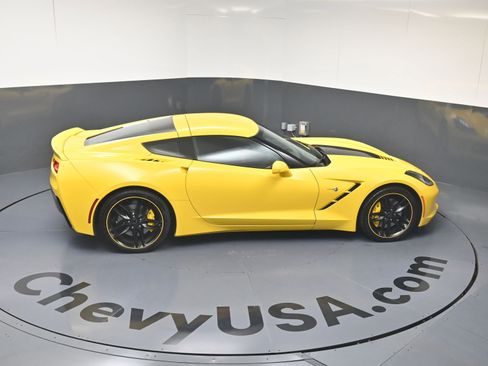 Used 2019 Chevrolet Corvette Stingray Coupe RWD image 33