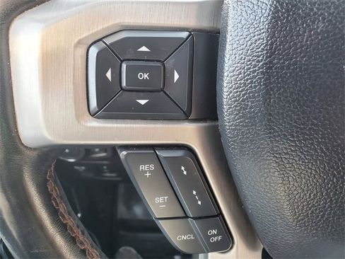 Used 2018 Ford F150 Platinum w/ Equipment Group 701A Luxury image 23