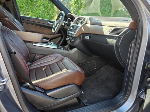 Used 2013 Mercedes-Benz ML 63 AMG 4MATIC image 40