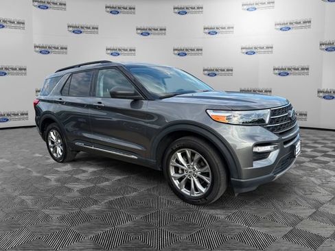 Certified 2022 Ford Explorer XLT w/ Equipment Group 202A AWD/4WD image 7