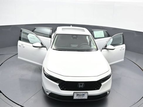 Certified 2023 Honda Accord EX image 45